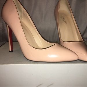 Tan pointed toe Heels
